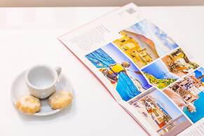 Family Style House in Naples by Wonderful Italy