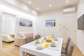 Family Style House in Naples by Wonderful Italy