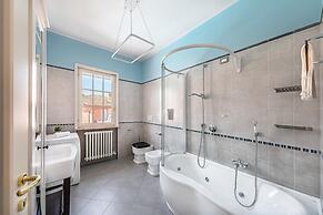 Il Quadrifoglio D4 con Piscina by Wonderful Italy