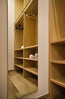 Vittorio Emanuele Modern Apartment I by Wonderful Italy