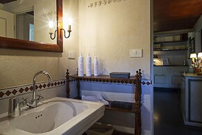 Villa San Massimo With Pool by Wonderful Italy