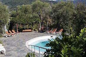 Villa San Massimo With Pool by Wonderful Italy