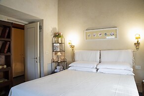 Villa San Massimo With Pool by Wonderful Italy