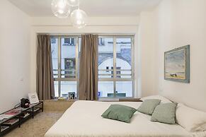 Ancient Port Apartments - Emerald