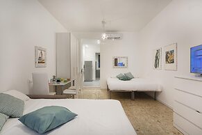 Ancient Port Apartments - Emerald