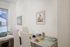 Ancient Port Apartments - Emerald