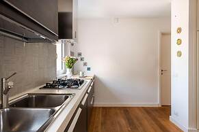 Vittorio Emanuele Apartment With Terrace by Wonderful Italy