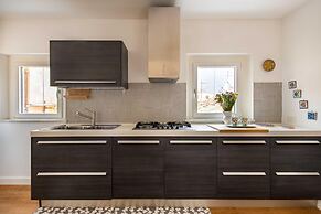 Vittorio Emanuele Apartment With Terrace by Wonderful Italy