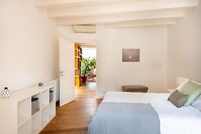 Vittorio Emanuele Apartment With Terrace by Wonderful Italy