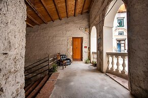 Vittorio Emanuele Apartment With Terrace by Wonderful Italy