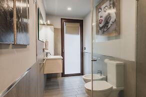 Ursino Apartment With Balcony by Wonderful Italy