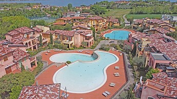 Borgo del Torchio A14 con Piscina by Wonderful Italy