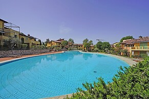 Borgo del Torchio A14 con Piscina by Wonderful Italy