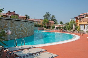 Borgo del Torchio A14 con Piscina by Wonderful Italy
