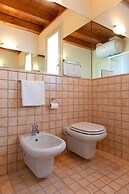 Borgo del Torchio A14 con Piscina by Wonderful Italy