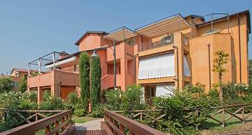 Borgo del Torchio A14 con Piscina by Wonderful Italy