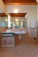 Borgo del Torchio A14 con Piscina by Wonderful Italy