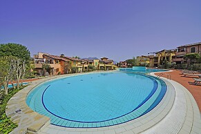 Borgo del Torchio A14 con Piscina by Wonderful Italy