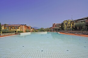 Borgo del Torchio A14 con Piscina by Wonderful Italy