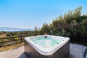 Castelletto 2 - Piscina Jacuzzi by Wonderful Italy