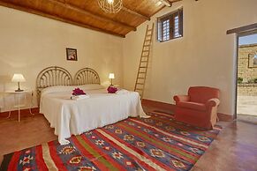 Casale Monte Kronio by Wonderful Italy