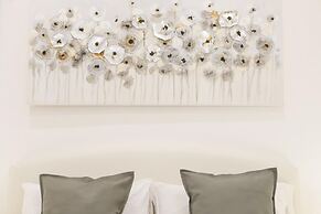 Cozy Apartment in Piazza Cavour by Wonderful Italy