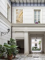 Palazzo Castrofilippo Apartment by Wonderful Italy