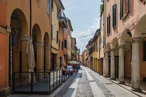 Appartamento al Pratello nel Cuore Pulsante Della Citt