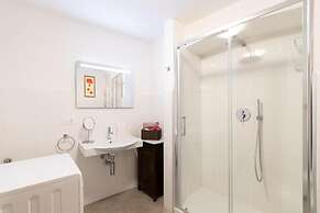 Charming Studio Near Piazza Castello by Wonderful Italy