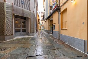 Charming Studio Near Piazza Castello by Wonderful Italy