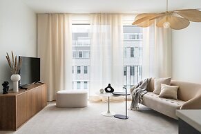 New stylish 1br in the heart of the city