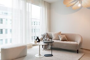 New stylish 1br in the heart of the city