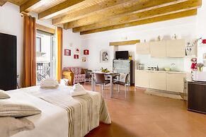 Salomone Apartment 3 by Wonderful Italy
