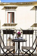 Salomone Apartment 3 by Wonderful Italy