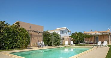Villa Bouganville con Piscina by Wonderful Italy