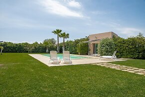 Villa Bouganville con Piscina by Wonderful Italy
