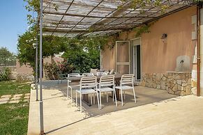 Villa Bouganville con Piscina by Wonderful Italy