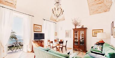 Appartamento Fronte Mare a Ospedaletti by Wonderful Italy