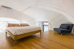 Design Apartment at Spaccanapoli by Wonderful Italy