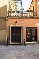 Cozy Central Apartment by Wonderful Italy