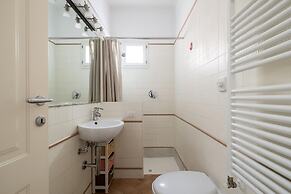 Cozy Central Apartment by Wonderful Italy