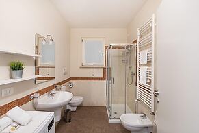 Residenza Miralago With Pool - One-bedroom With Terrace