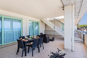 Residenza Miralago With Pool - One-bedroom With Terrace