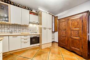 Piazza Maggiore Duplex Apartment by Wonderful Italy