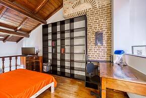 Piazza Maggiore Duplex Apartment by Wonderful Italy