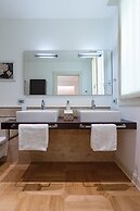 Luxury Lakefront Catullo A1 by Wonderful Italy