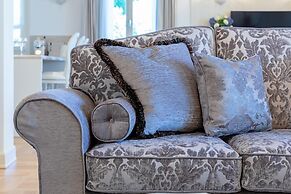 Luxury Lakefront Catullo A1 by Wonderful Italy