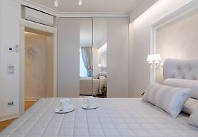 Luxury Lakefront Catullo A1 by Wonderful Italy