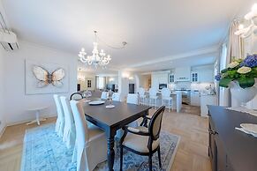 Luxury Lakefront Catullo A1 by Wonderful Italy