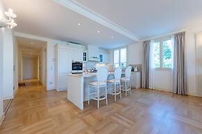 Luxury Lakefront Catullo A1 by Wonderful Italy